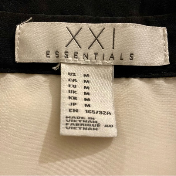 Forever 21 cream and black blouse - Picture 6 of 12